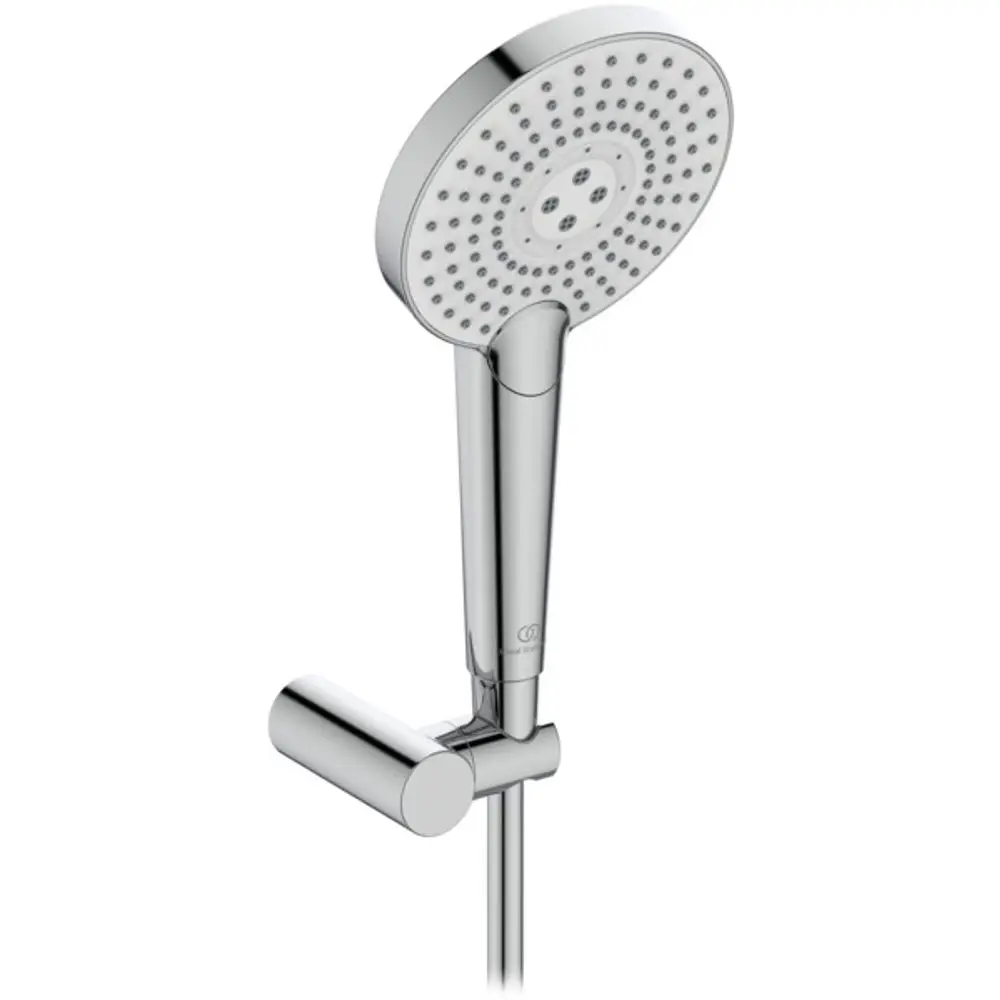 Handbrause von Ideal Standard in Chrom mit rundem Kopf und sichtbaren Strahlenöffnungen. Der Griff ist ergonomisch geformt und an einem Halter montiert.